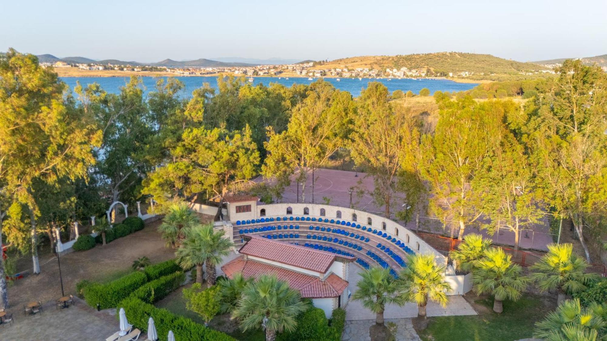 Ayvalı Halic Park Hotel מראה חיצוני תמונה
